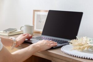 いいね!するだけの副業は危険?簡単に稼げる謳い文句の裏側を徹底解説